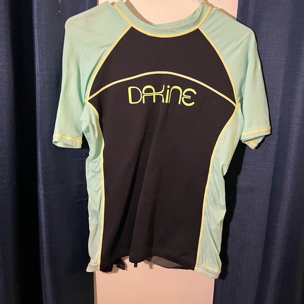 Xl rash Gard with thick front and back